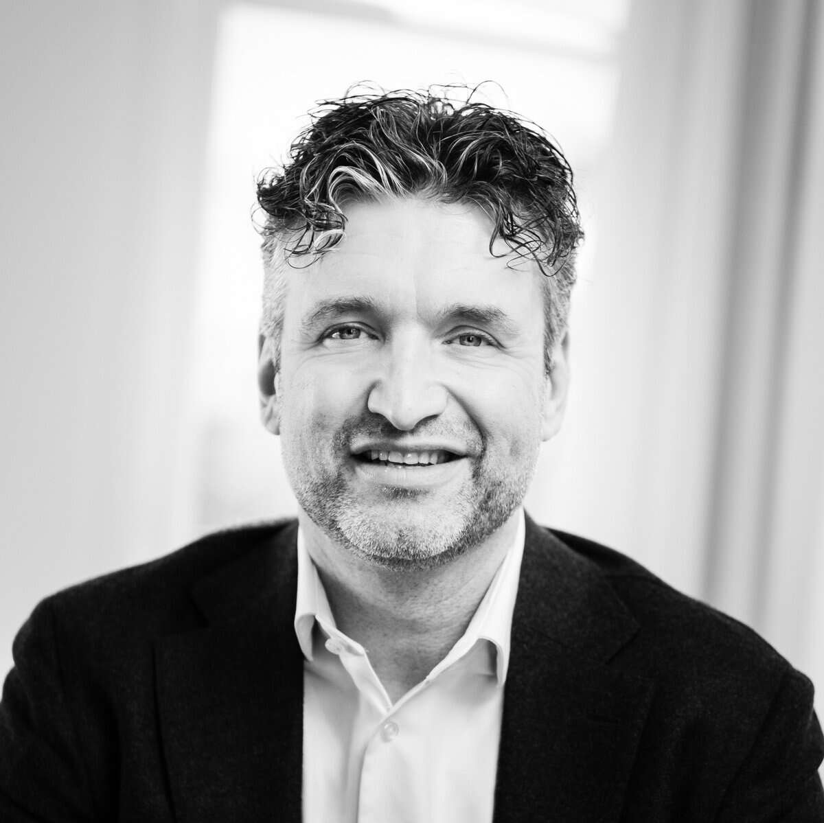 - Jeroen van Valen, directeur Sectie 5